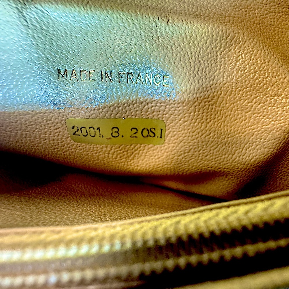 Chanel Long Wallet Beige Caviar Gold Hardware 7-Series Card & Hologram-Vintage! - Picture 13 of 15